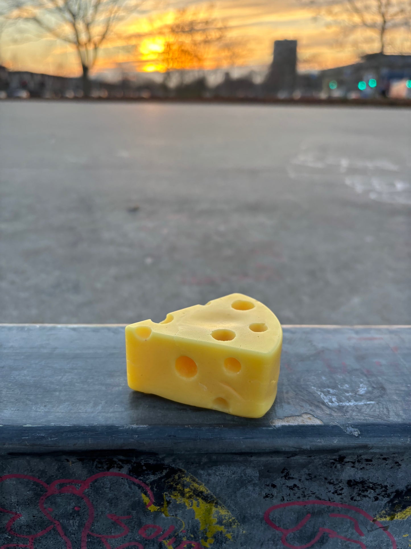 Noon cheese wax